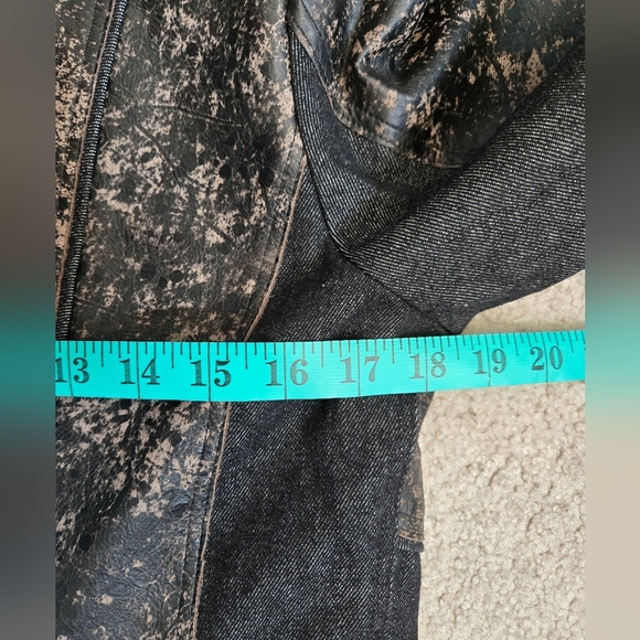 H&D Classic Leather Collection Speckled Leather and Denim Jacket. Size Large - Picture 15 of 16